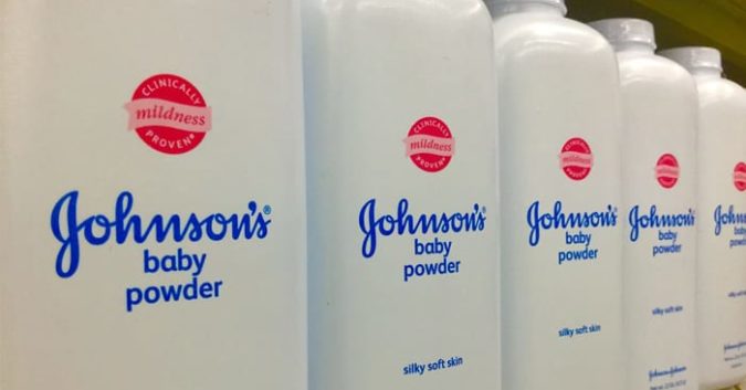 J&J espera que la tercera sea la vencida, con acuerdo por problemas con el Talco para Bebes.